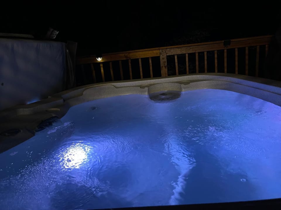 Bear Paw Bungalow Chalet in Pigeon Forge