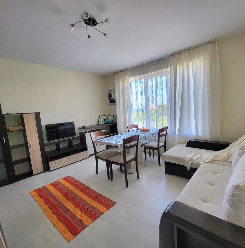 Communal lounge/ TV room, TV and multimedia