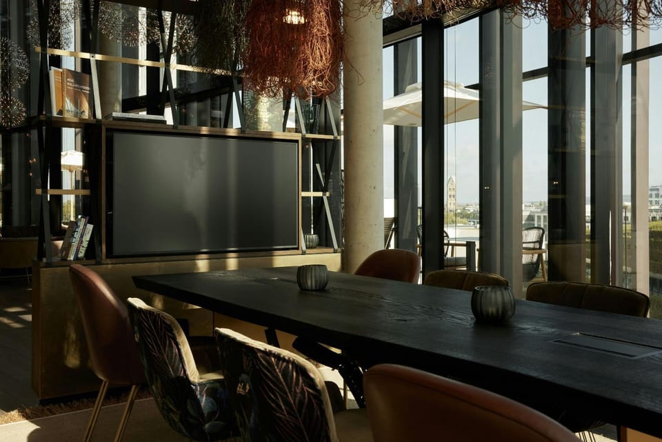 Meeting/conference room