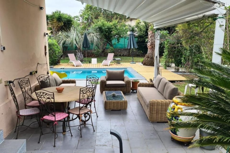 Holiday home in the city-center of Antibes with a private pool House in Antibes