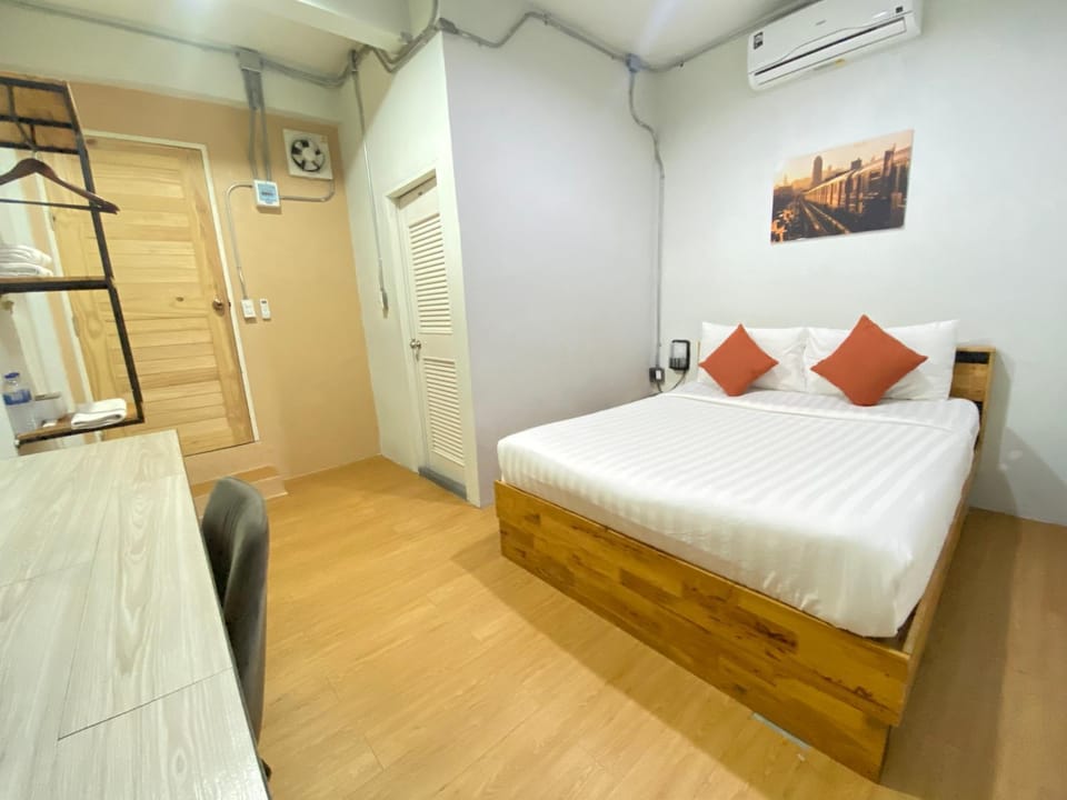 ซับรูมโฮเทล Subroom Hotel Vacation rental in Surat Thani Changwat