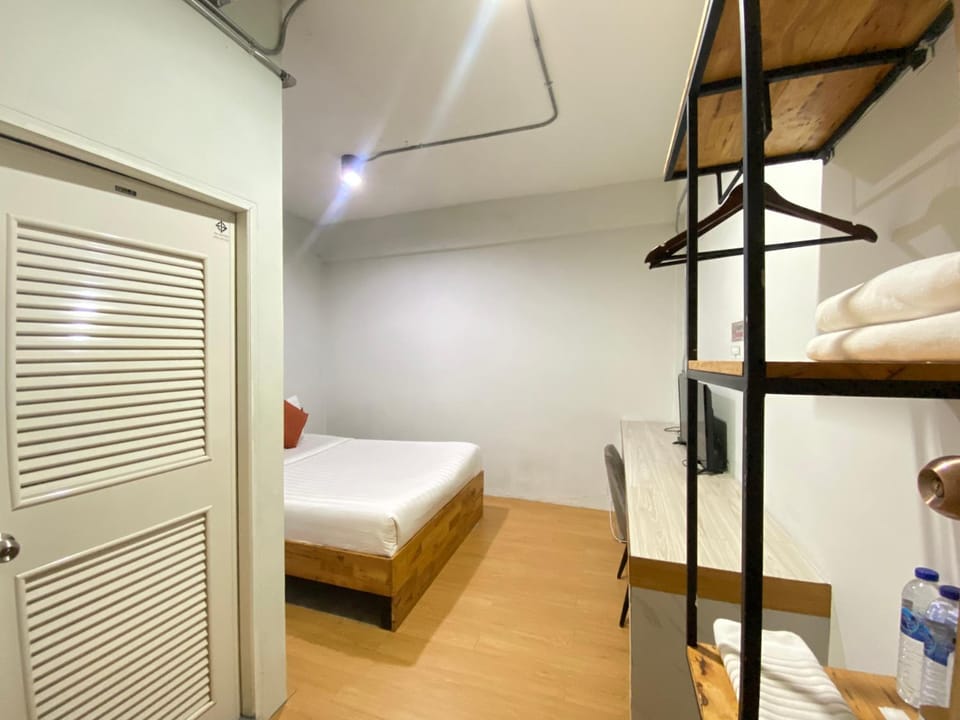 ซับรูมโฮเทล Subroom Hotel Vacation rental in Surat Thani Changwat