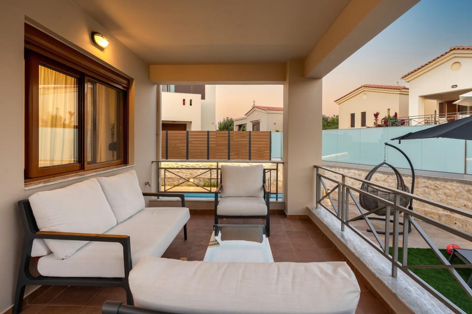 Patio, Day, Balcony/Terrace, Seating area, Pool view, Swimming pool, sunbed