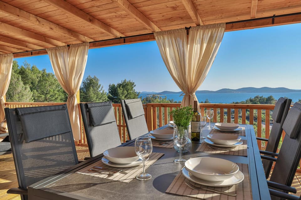Patio, Day, Natural landscape, View (from property/room), Balcony/Terrace, Dining area, Mountain view, Sea view