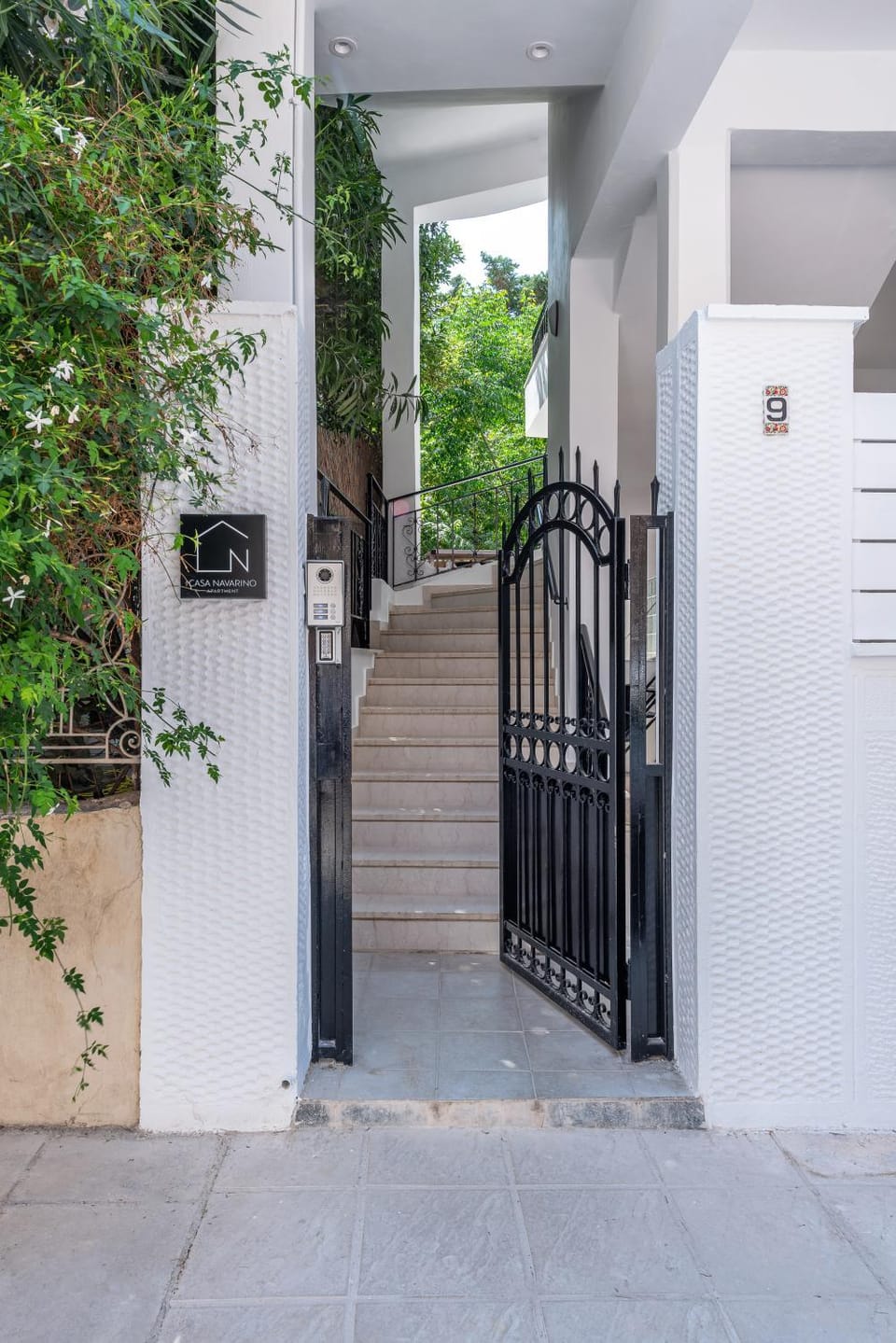 Facade/entrance