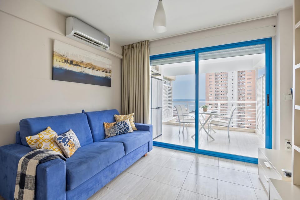 Bed, TV and multimedia, Balcony/Terrace, Living room, Dining area, Sea view, air conditioner