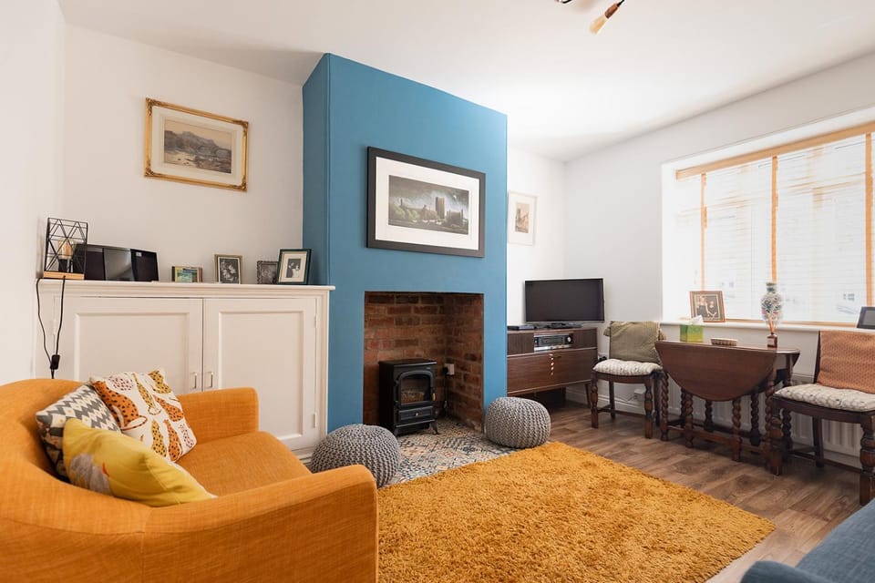JACKS COTTAGE - Cosy Cottage in the Heart of Richmond House in England