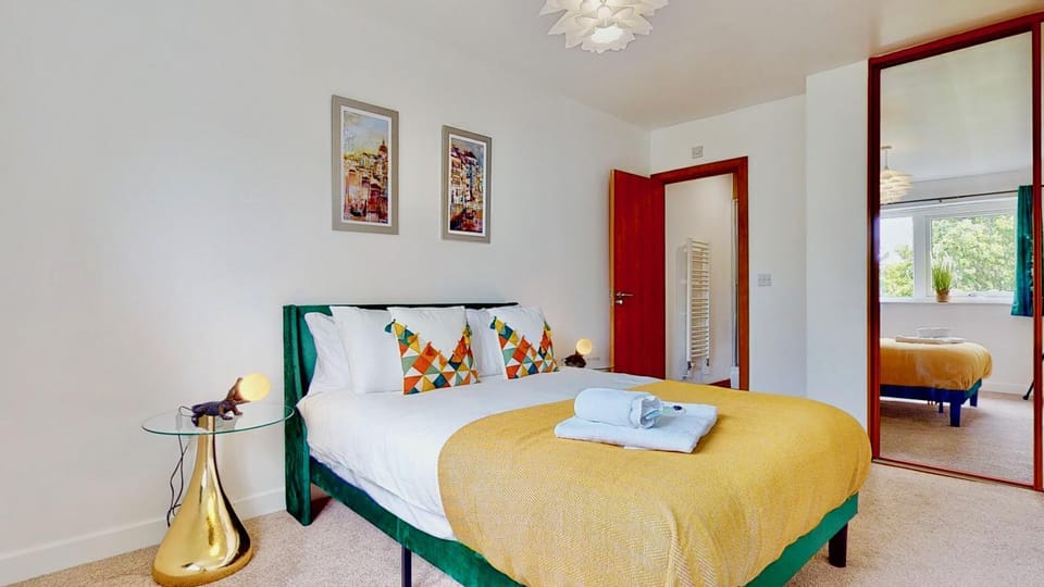 Bed, Bedroom, wardrobe