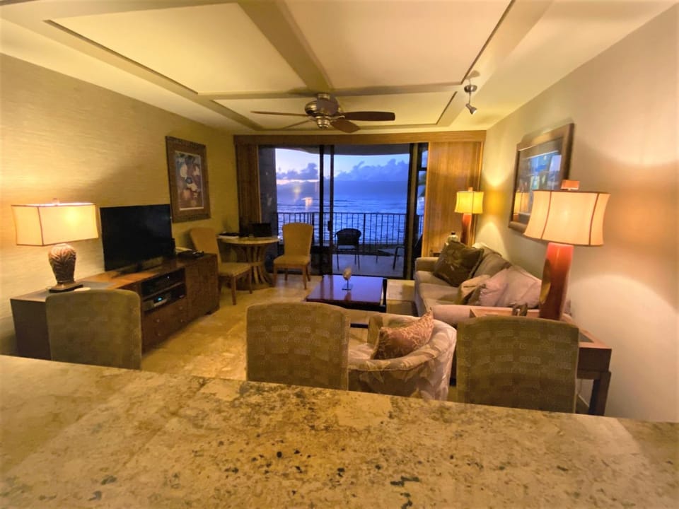 Kahana Reef 207 Apartment in Kahana