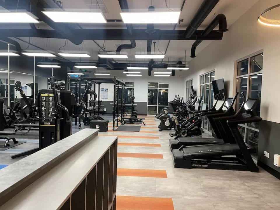 Resort Like Amenities King bd 2 Qn bds Fast WiFi Slps7 House in Sandy