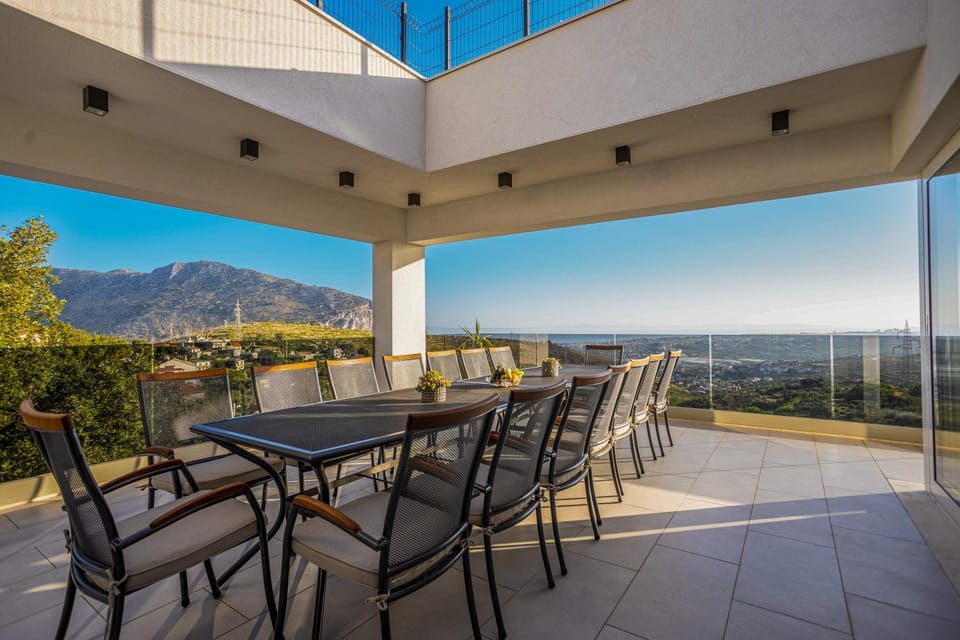 Patio, Day, Natural landscape, View (from property/room), Balcony/Terrace, Dining area