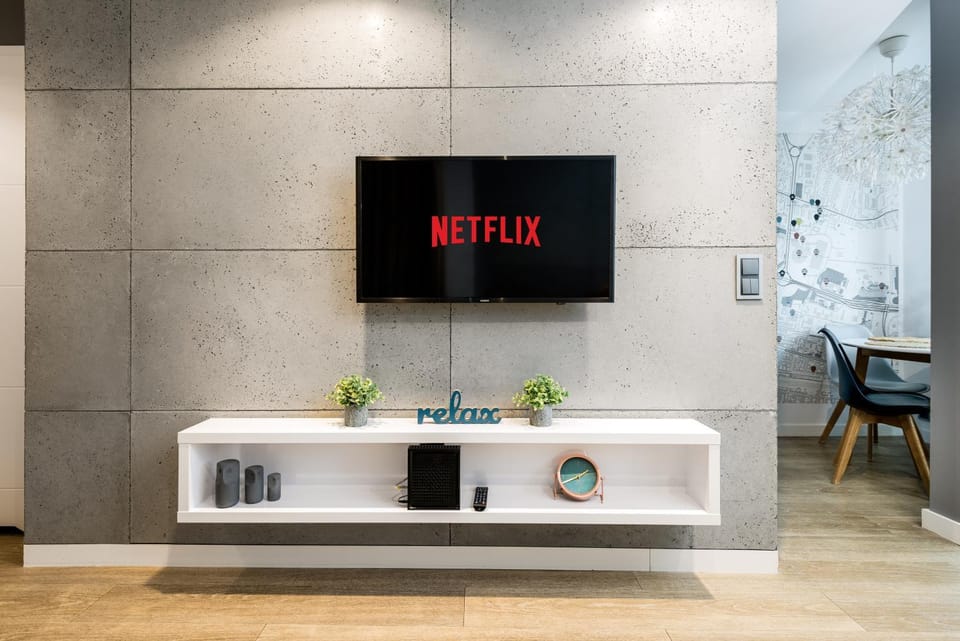 Communal lounge/ TV room, TV and multimedia, Living room