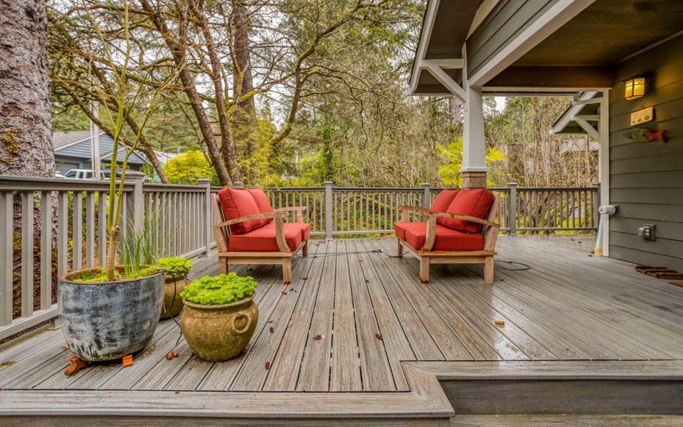 Prince of Tides MCA #66 - Meredith Lodging House in Manzanita