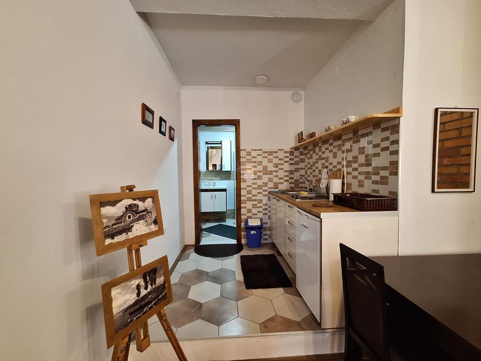 STUDIO 88 white Apartment in Ohrid