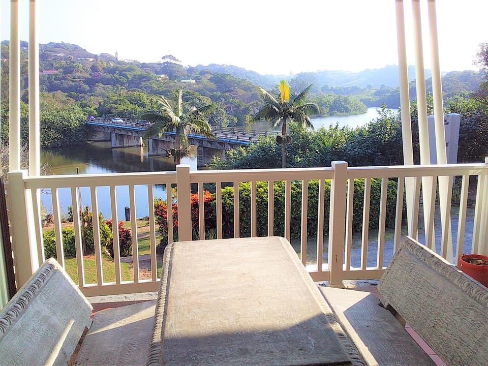 The Tweni Waterfront Guest Lodge Nature lodge in KwaZulu-Natal