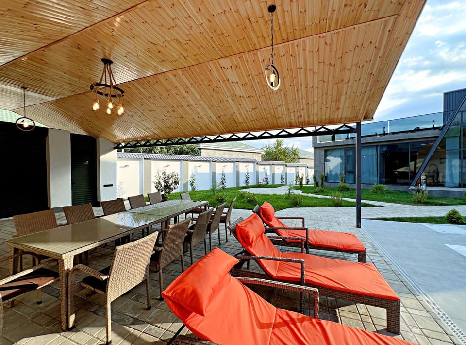 Patio, Day, Living room, Seating area