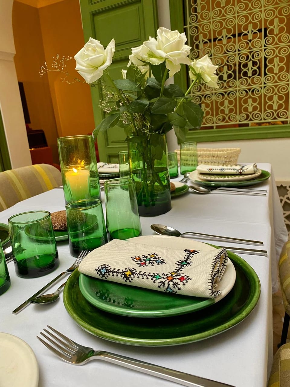 Food and drinks, Dining area, Food, Dinner, Dinner