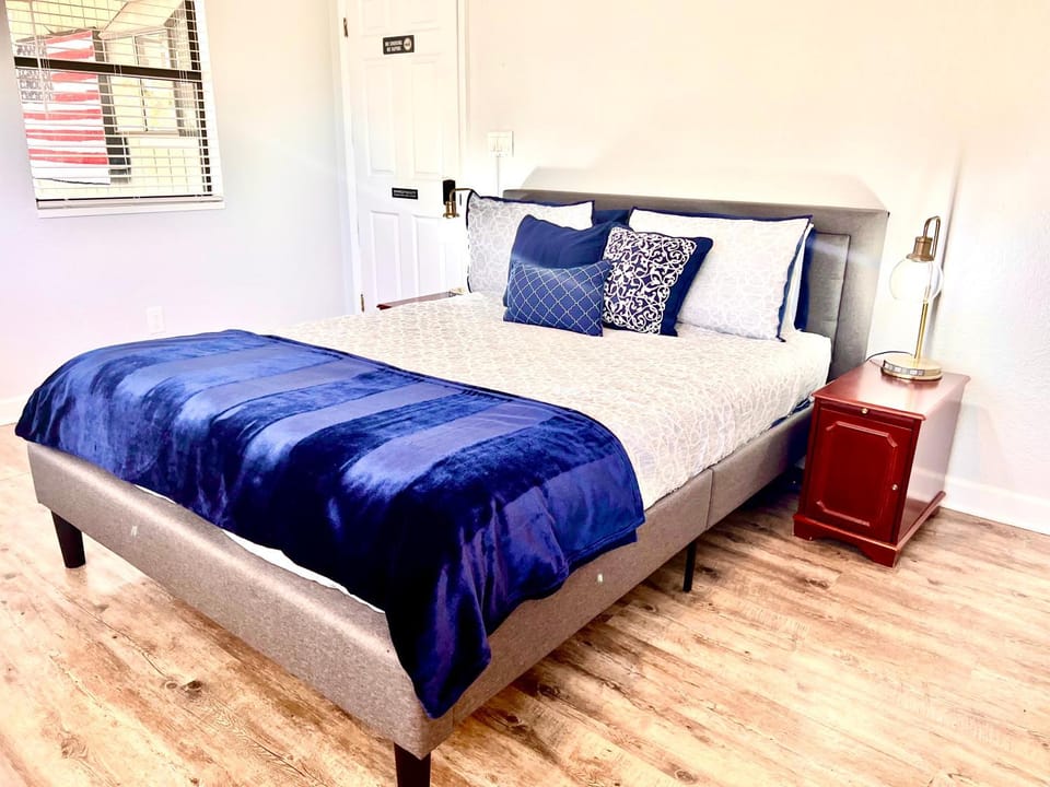Bed, Bedroom