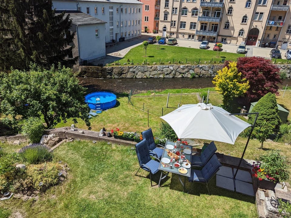 Garden, Garden view, Swimming pool, sunbed