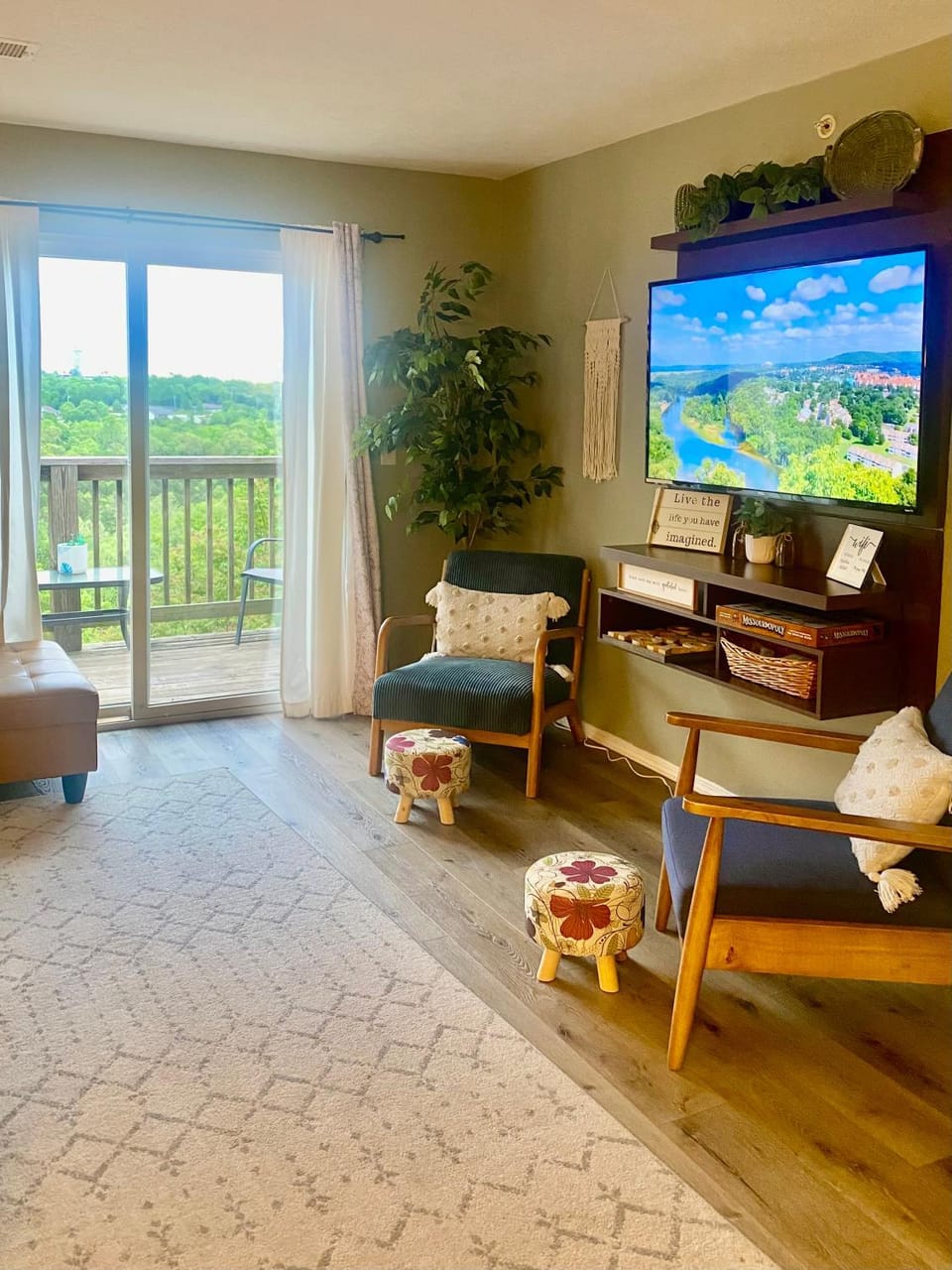 TV and multimedia, Balcony/Terrace, Living room