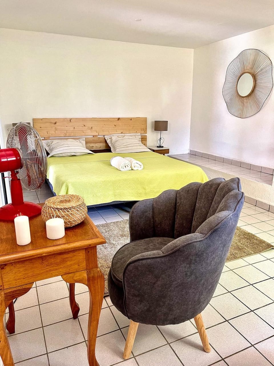 Bed, Photo of the whole room, Bedroom