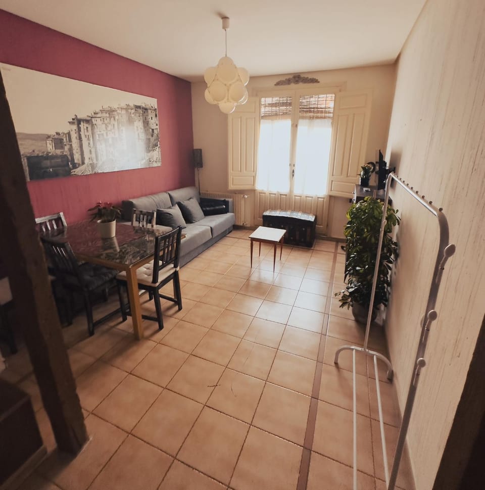Living room, Photo of the whole room