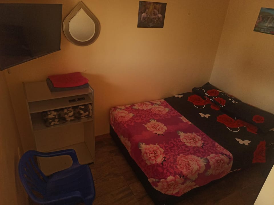Hostal Globo Bed and Breakfast in Quito