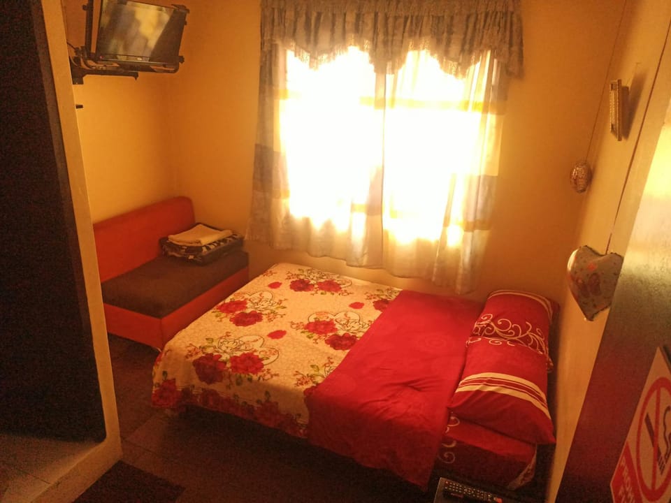 Hostal Globo Bed and Breakfast in Quito