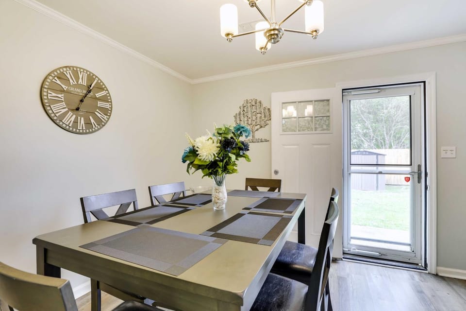 North Charleston Vacation Rental Near Cooper River Apartment in North Charleston