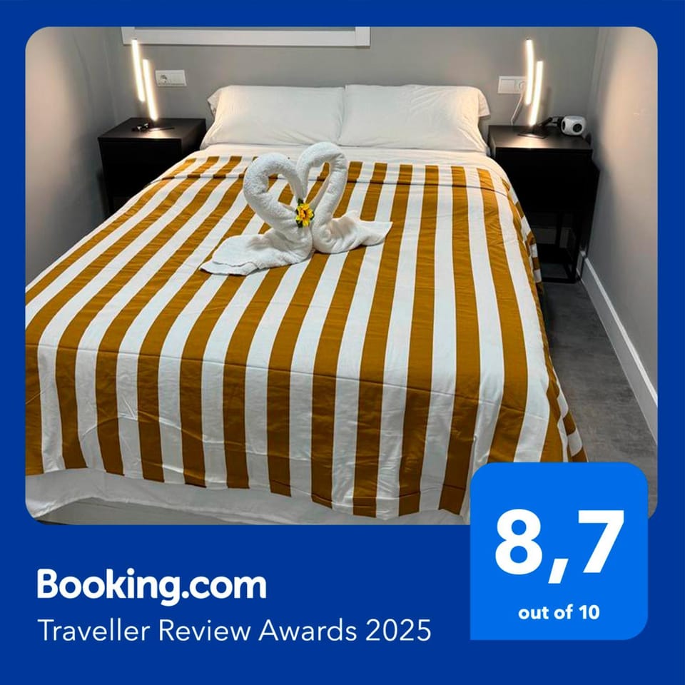 Bed, Bedroom, Certificate/Award