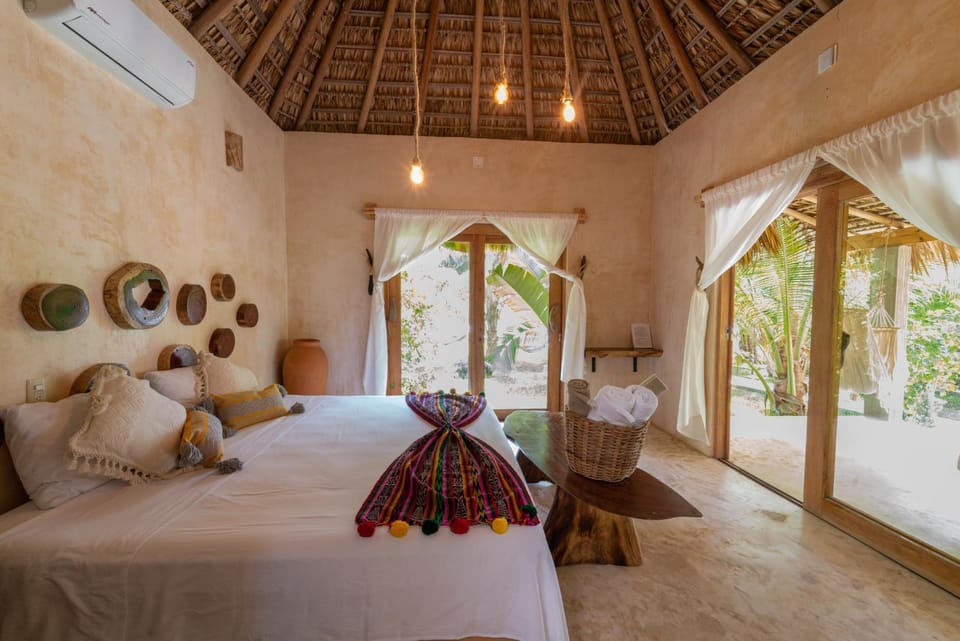 Bed, Balcony/Terrace, towels, air conditioner
