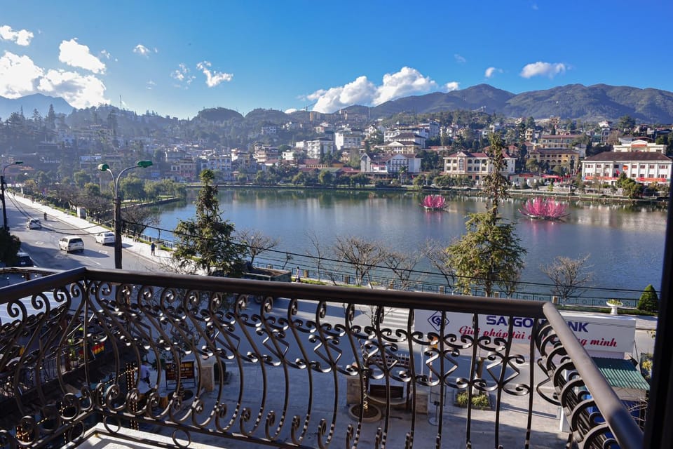 Balcony/Terrace, Lake view