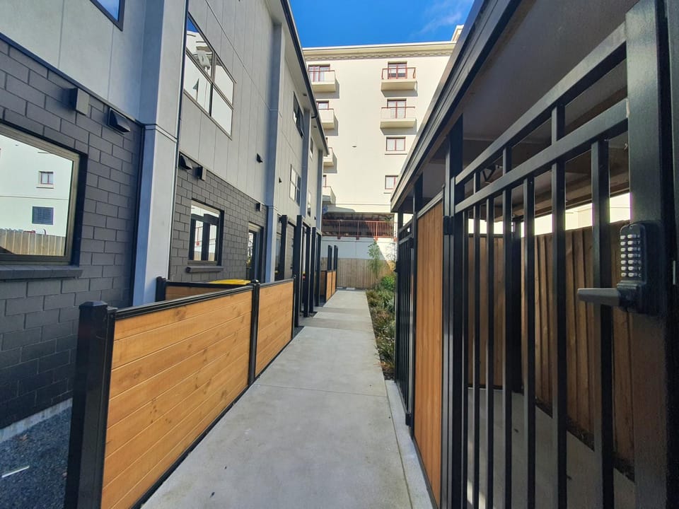 Property building, Day