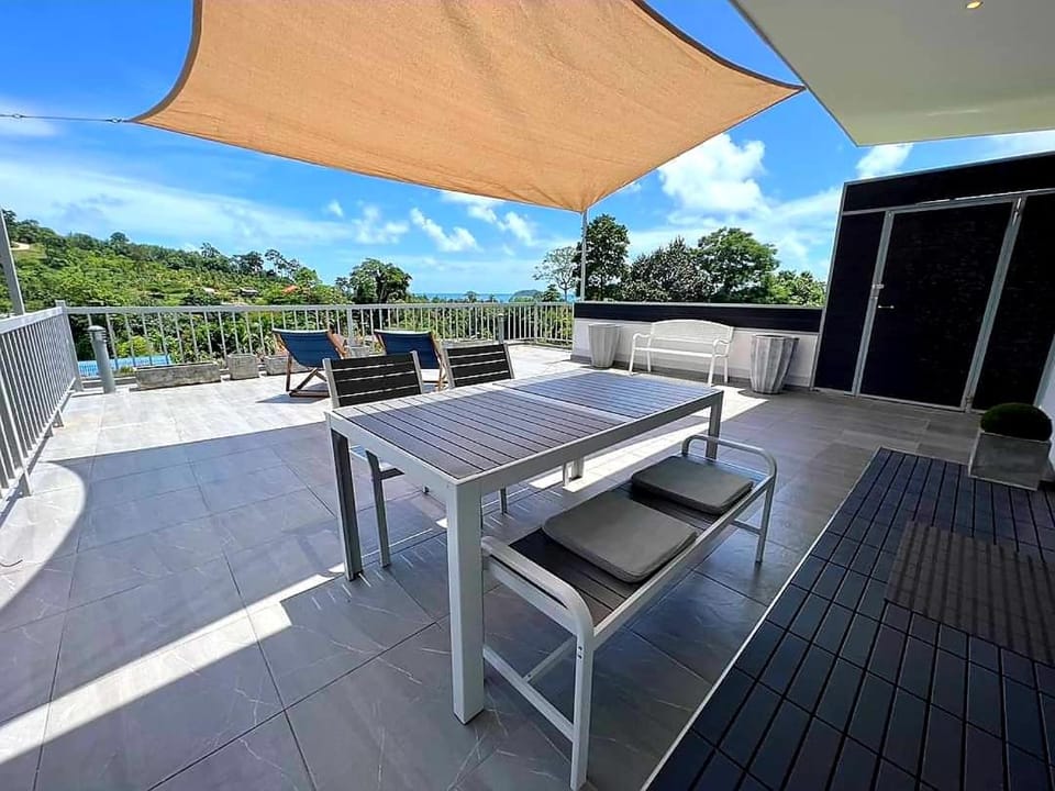 Day, Balcony/Terrace, Balcony/Terrace, Seating area, Dining area