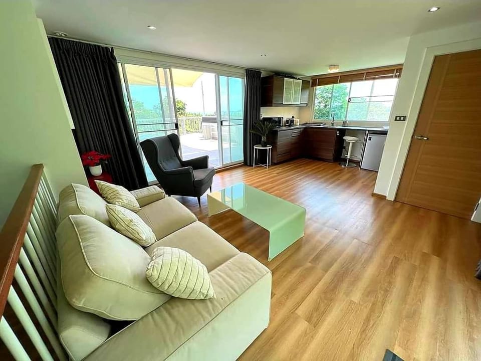 Kitchen or kitchenette, Living room