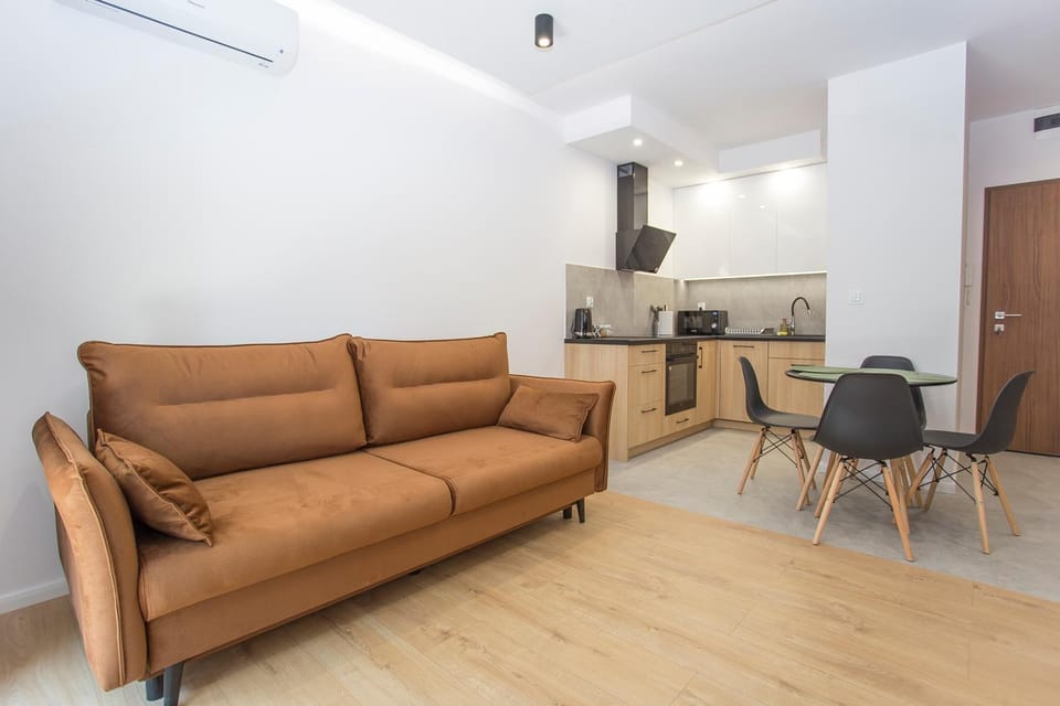 Kitchen or kitchenette, Living room, Seating area