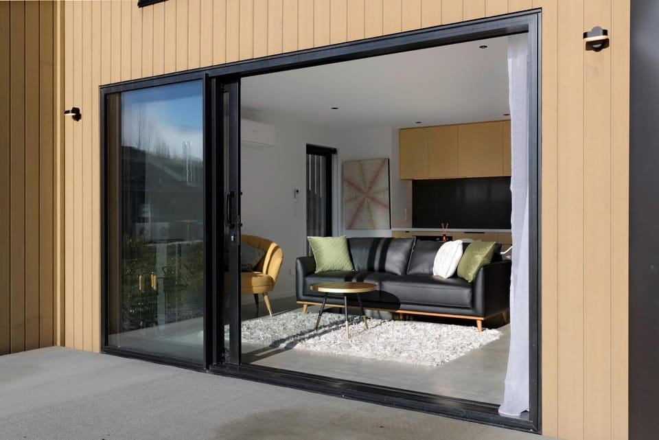 Property building, Facade/entrance