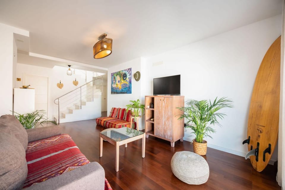 Communal lounge/ TV room, TV and multimedia, Living room, Seating area