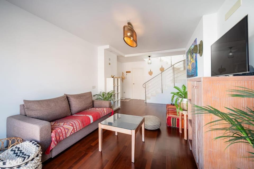 Communal lounge/ TV room, TV and multimedia, Living room, Seating area