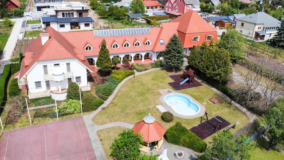Property building, Garden