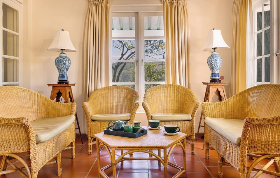 Living room, Seating area, Dining area, Internal: Not applicable to any particular room