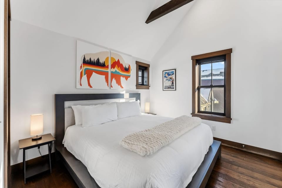 Aurum Condo - 1 BR with Mtn Views, Steps from Main St House in Breckenridge