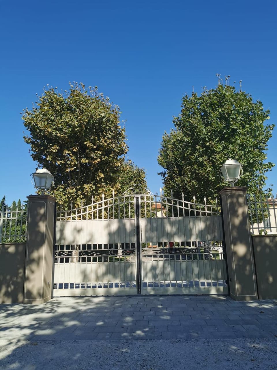 Facade/entrance, Day