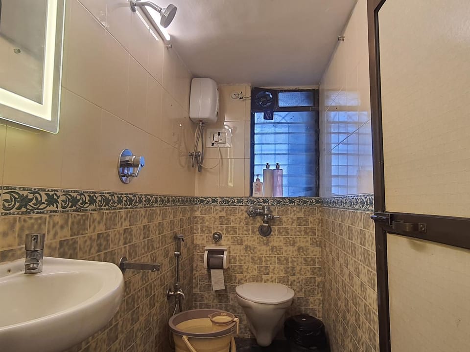 Toilet, Bathroom