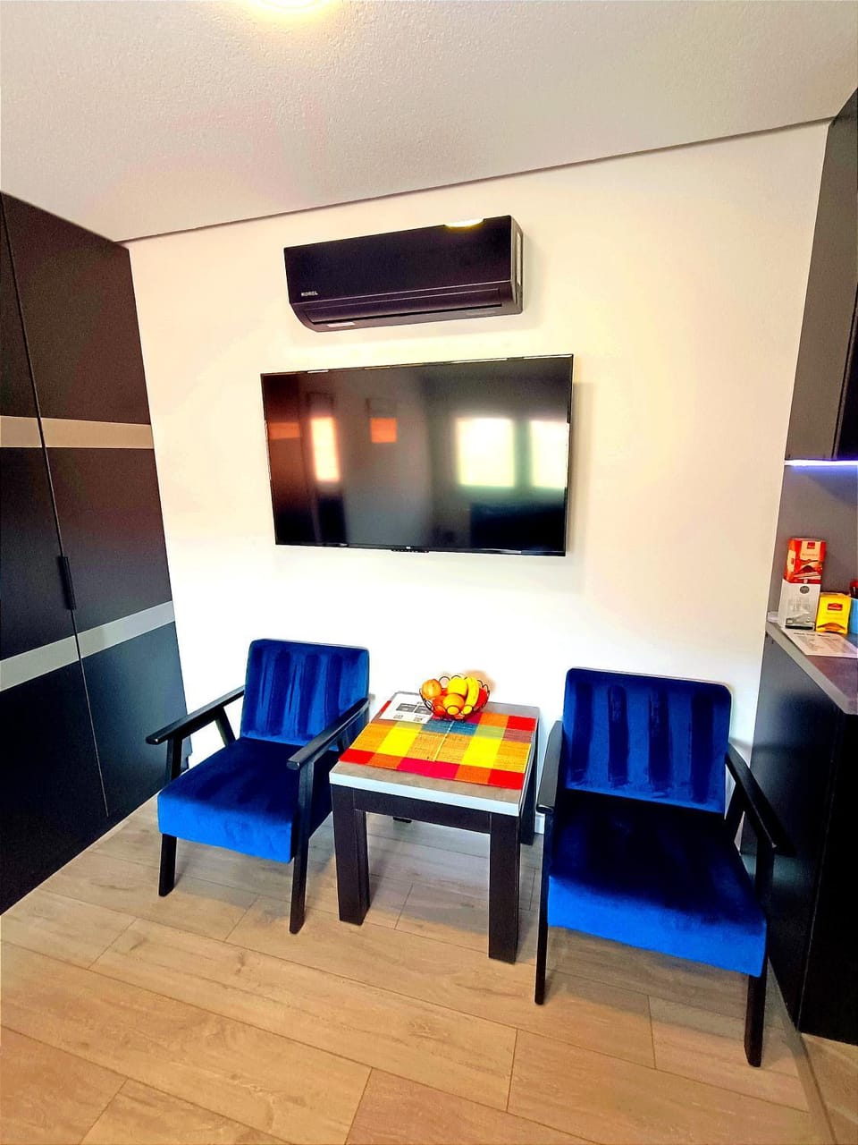 TV and multimedia, Living room, air conditioner