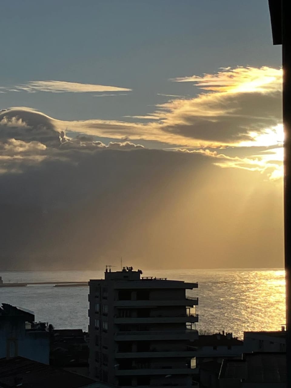Très bel appartement avec terrasse de 87m2 avec une superbe vue panoramique sur la baie d Ajaccio Apartment in Ajaccio