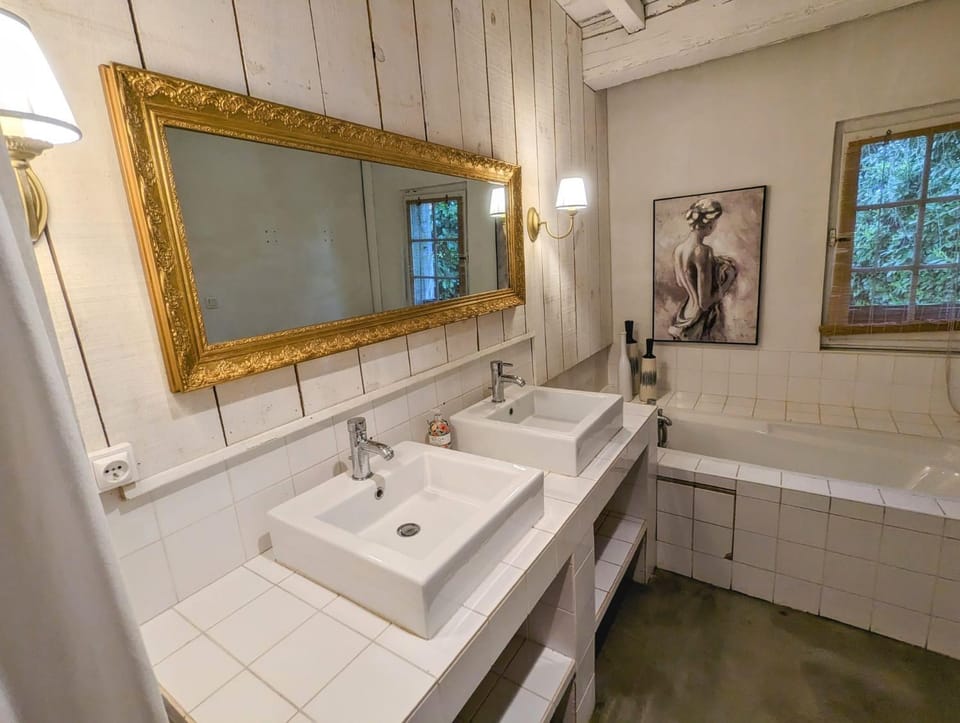Bathroom, Bath