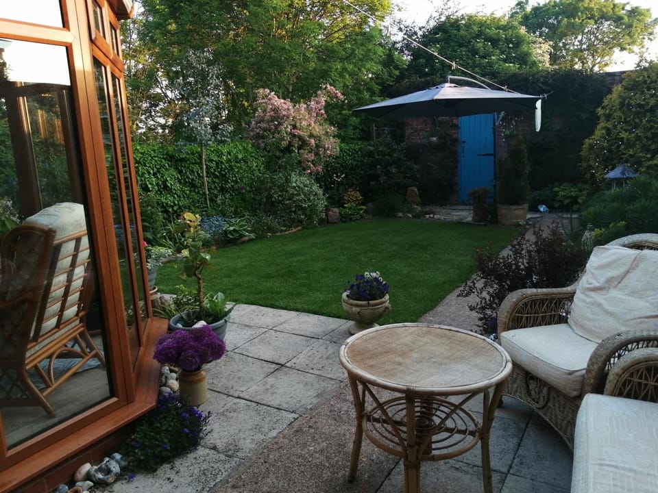 Patio, Spring, Garden, Seating area, Garden view