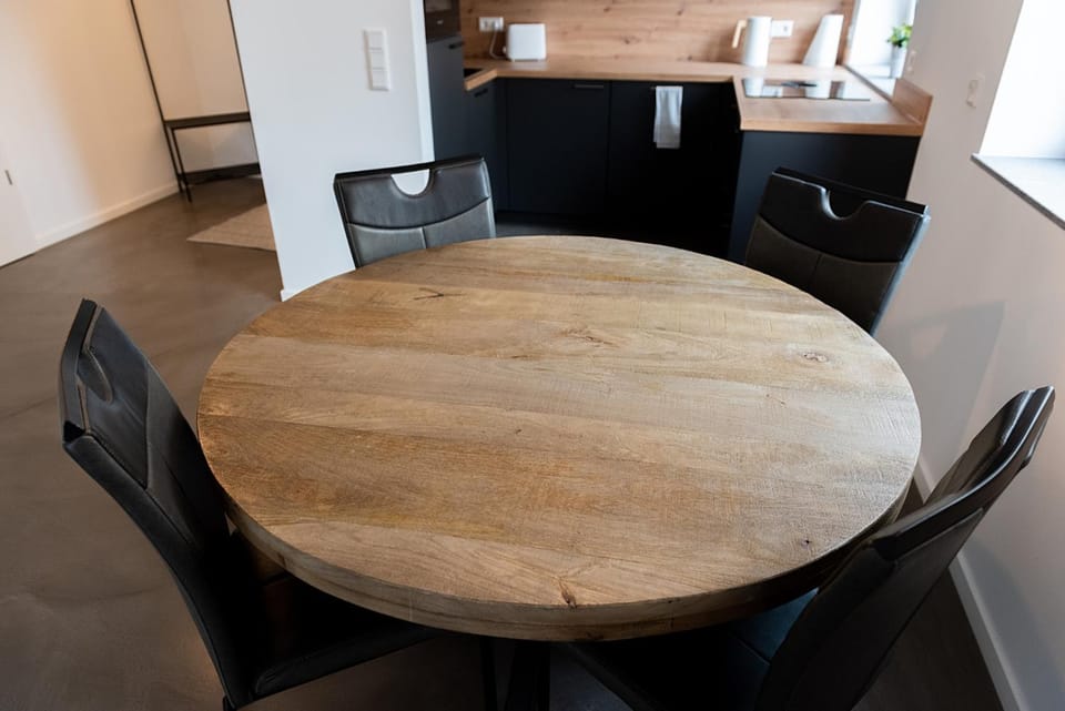 Seating area, Dining area