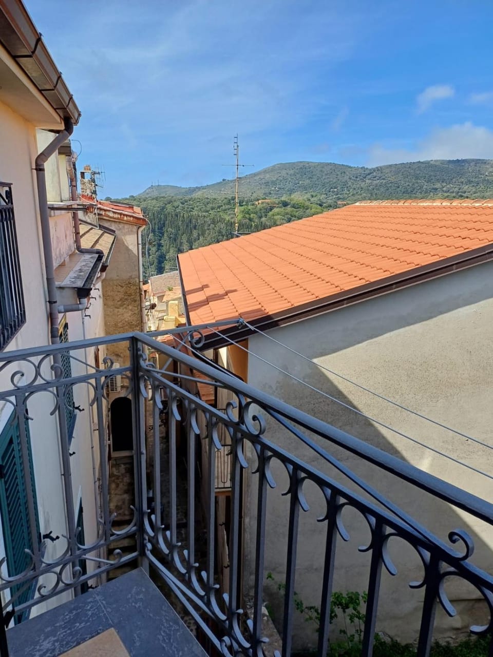 Balcony/Terrace, Mountain view